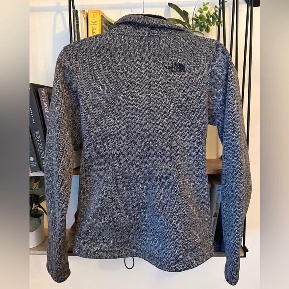 North Face Women's Apex Chromium Thermal jacket - Picture 4 of 9